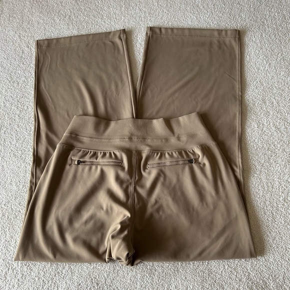 Athleta Venice Wide-Leg  Pants in Taupe Brown - Picture 2 of 7